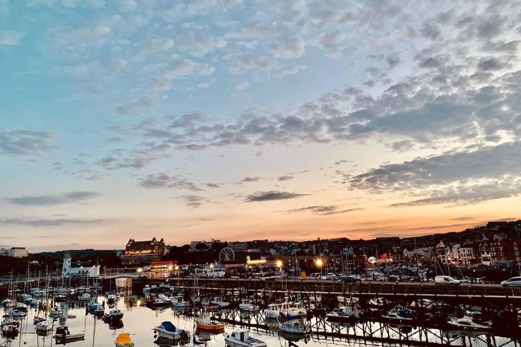 Villa 200 Year Old Large Townhouse With Sea Views Scarborough Exterior foto