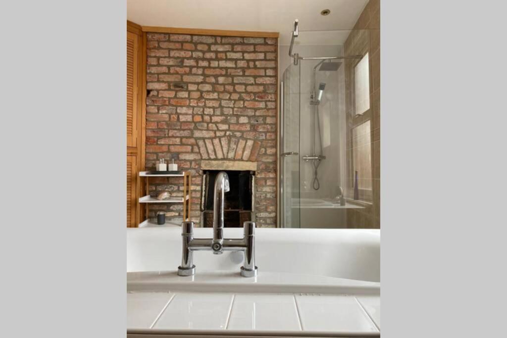 Villa 200 Year Old Large Townhouse With Sea Views Scarborough Exterior foto